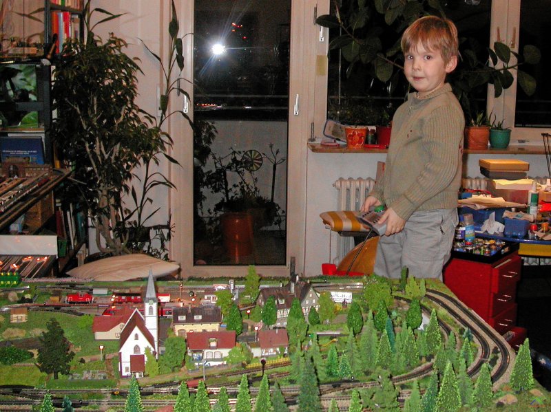 DSCN8295a.JPG - Leonard - großer Fan der Enntalbahn - Mittwoch, 31. Januar 2007